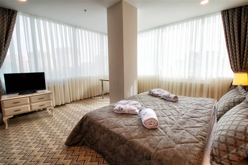Sarissa Hotel